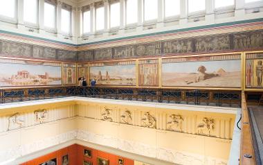 Group taking part in a tour on the Harris Egyptian Balcony.